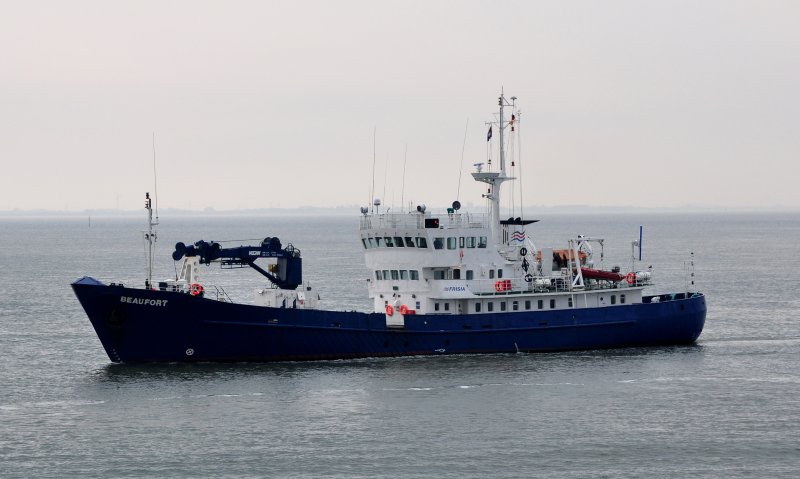 MS  Beaufort  am 20.09.09 vor Norderney.Reederei Norden-Frisia Lg.53,45m - Br.9m - Tg.2,80m - 14 Kn - 561 BRZ - Bordkran 9t