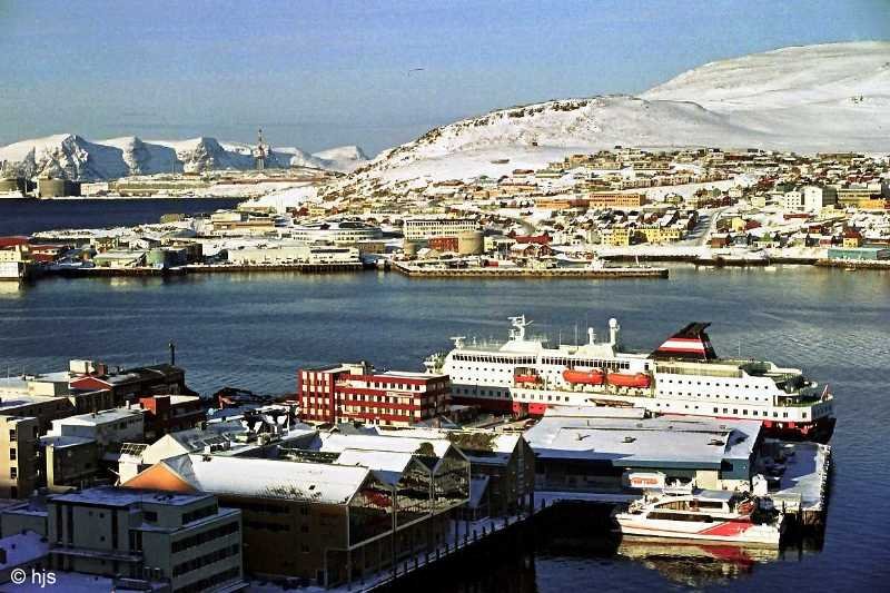 MS  Kong Harald  in Hammerfest (5. Mrz 2006)