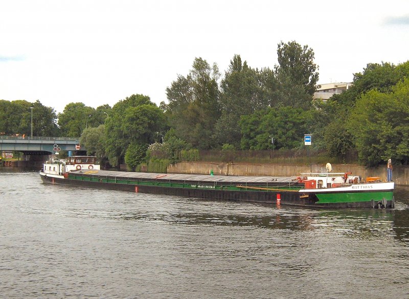 MS Matthias Gtertransport auf der Havel bei der Schleuse Spandau, Sommer 2007