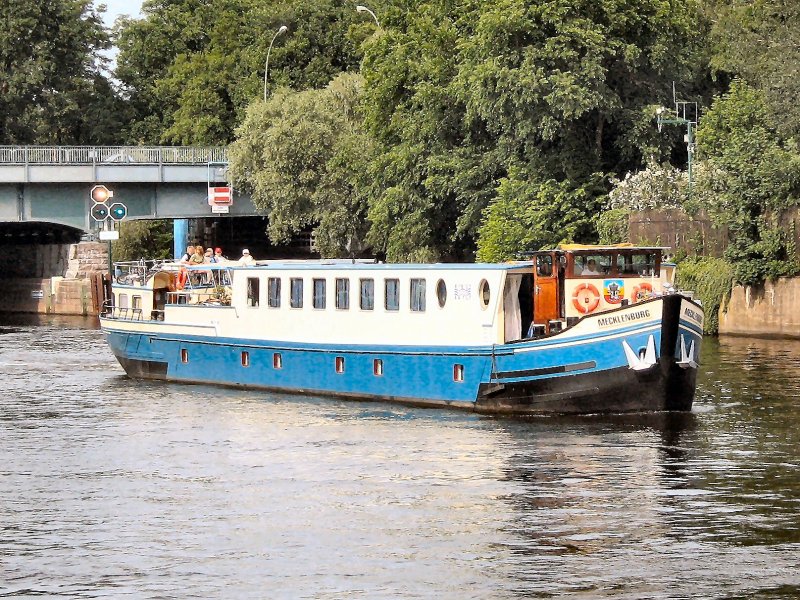 MS Mecklenburg auf der Havel in der Nhe der Schleuse Spandau, Sommer 2007