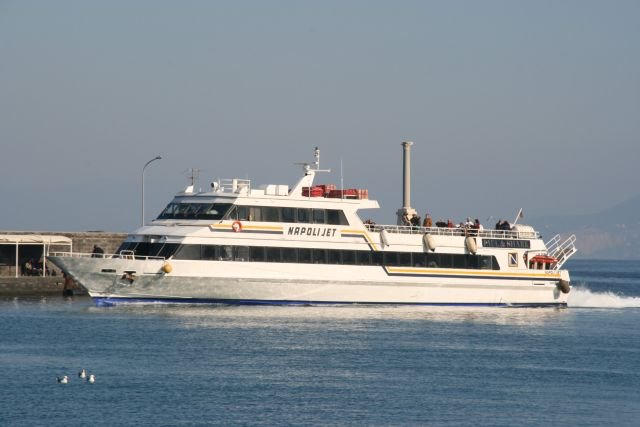 M/S  Napolijet in Marina Grande auf Capri; 20.01.2008