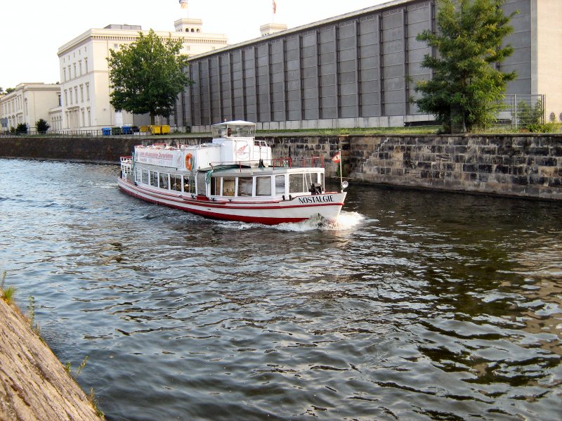 MS Nostalgie beim alten Hamburger Bahnhof, Foto vom 3.9.2008