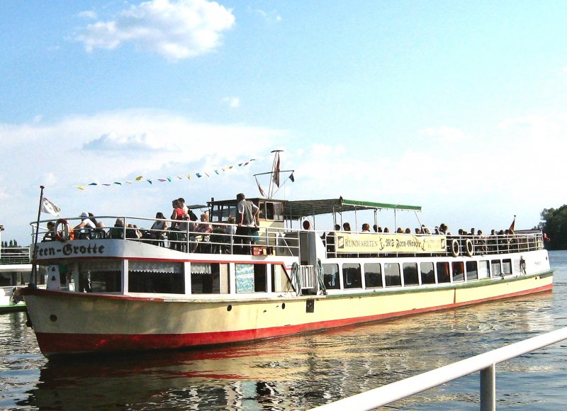 MS Reinickendorf, Tegeler See - Berlin-TEGEL im Juni 2008