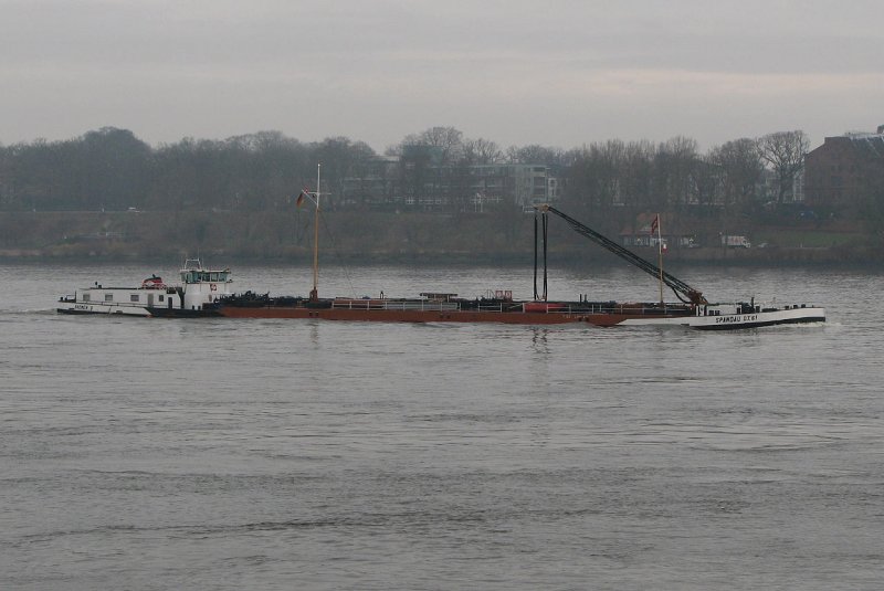 MS Spandau
23.11.2007 auf der Elbe bei Teufelsbrck