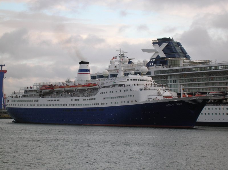 MV Marco Polo (ex. Alexander Puschkin) im Sommer 2005 in Rostock-Warnemnde.