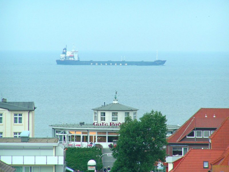 POLSTEAM-Frachter kreuzt am 2.Sept.2006 vor der Insel Wangerooge   