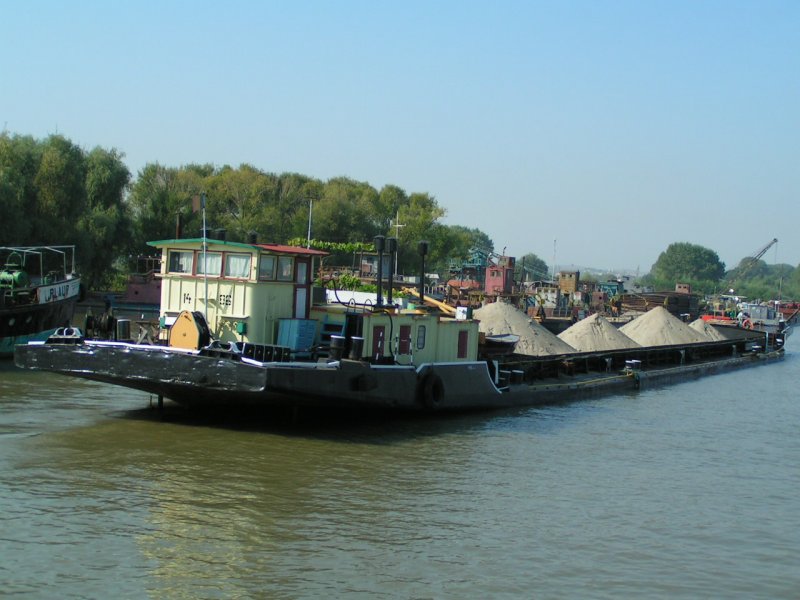 Sandschiff am Hafen von Tulcea (Rumnien)_050908