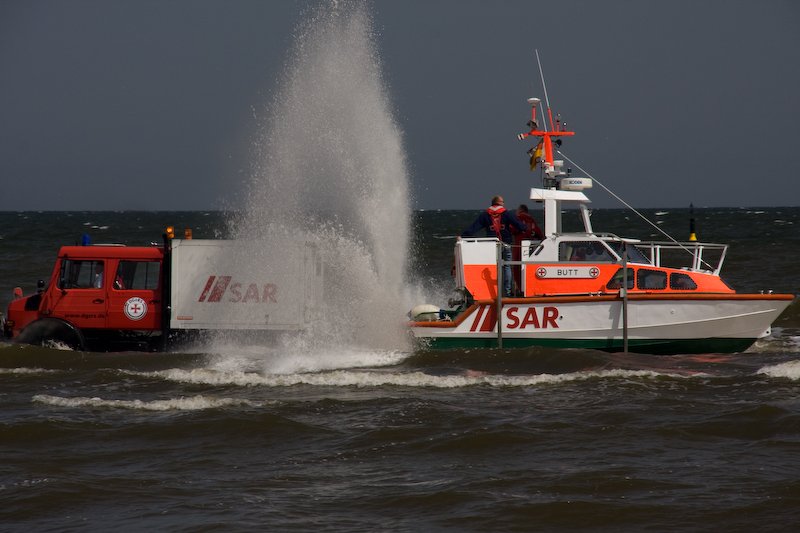 SAR Einsatzboot vor der Insel Usedom