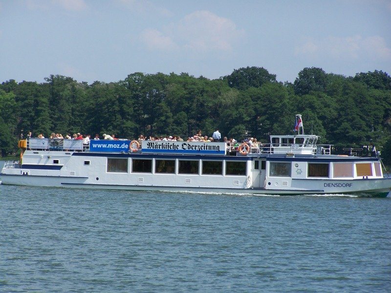 Schiff Diensdorf Auf dem Scharmzelsee Aufgenommen am 7 Juni 2008
