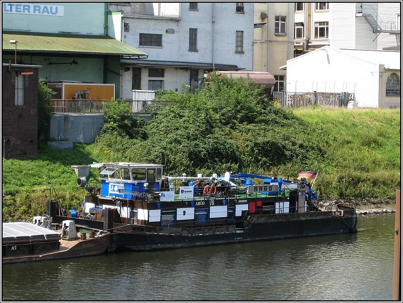 Schubschiff  Argo  im Industriehafen von Neuss. (03.08.2007)