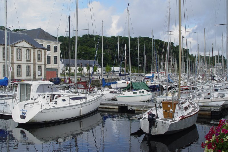 Segelboote im Hafen von Morlaix in der Bretagne, am 22.07.2009