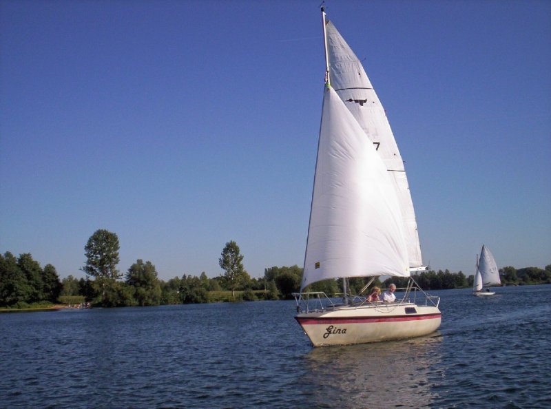Segeln auf dem Adolfosee - eine  ETAP 22  gefolgt von einer  BM  - Sommer 2006