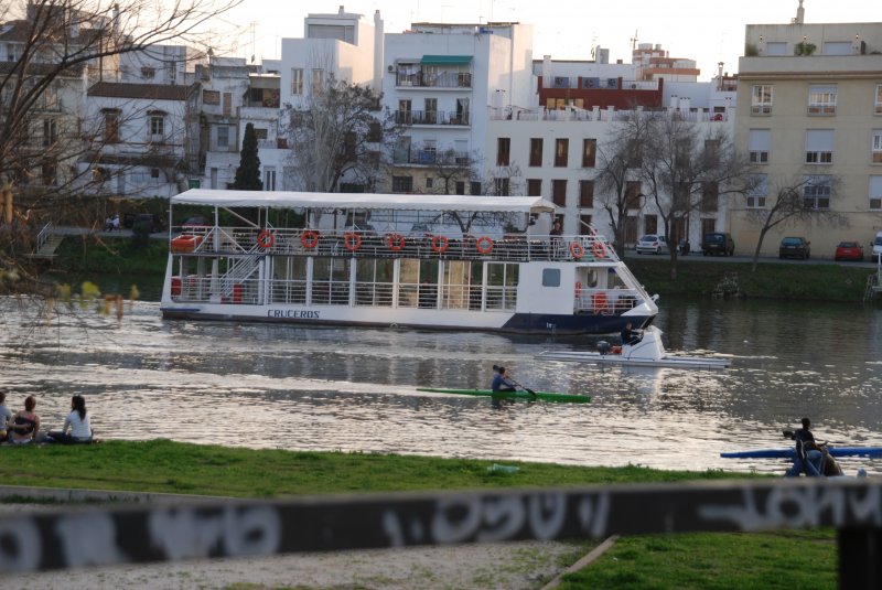 SEVILLA (Provinz Sevilla), 25.02.2008, auf dem Río Guadalquivir