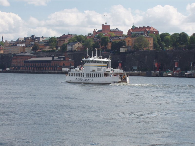 Stockholm-Die Fhre  Djurgrden 10  fhrt von Slussen nach Skeppsholmen und Djurgrden