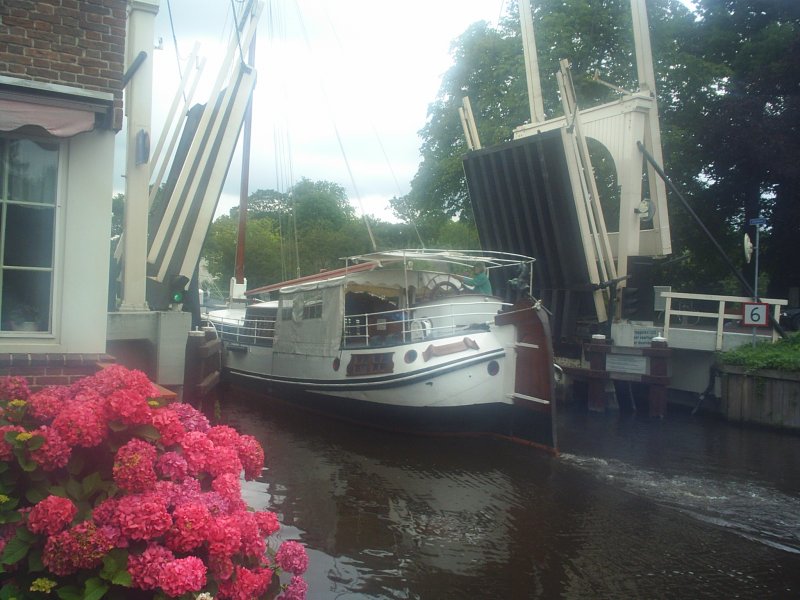  stokpaardje  Segler im Breukelen, Niederlande.
Sie Knnen hnliche traditionellen Segelschiffe von der traditionelle Charterflotte uber w w w punkt zeilcharter punkt nl buchen.