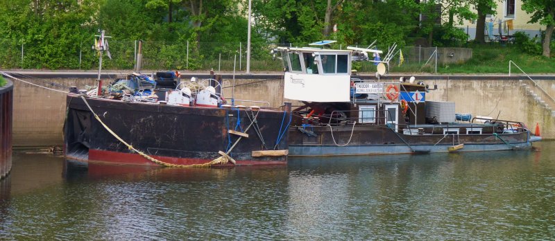 Theodor - Xanten
Kurioses Schiff - gesehen - Donau bei Schleuse
Stadtamhof - Regensburg
23.04.09
Gru hans