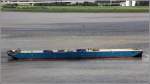 Die EIDE BARGE 42 wurde 2007 in China gebaut. Sie ist 100,58 m lang, 27,48 m breit, hat einen Tiefgang von 4,73 m und eine GT von 4.370. Heimathafen ist Bergen (Norwegen). Hier ist sie am 01.07.2012 auf der Weser unterwegs.