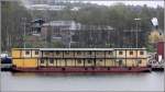 Dieser Ponton mit Containeraufbauten fr behelfsmige Wohn- oder Brozwecke ist mir im Hafen von Mariehamn vor die Linse gekommen. 20.05.2013