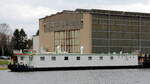 Wohnschiff  B3453  (05034530 , 32,04 x 5,10m)  vom WSA Brandenburg lag am 07.04.2021 bei der SET-Werft in Genthin / Elbe-Havel-Kanal.
