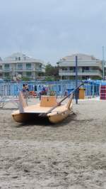 Ruderboot am Strand von Riccione.(8.6.2012)