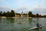 Sport und Erholung auf dem Estanque Grande im Retiro Park (Madrid, September 2011)