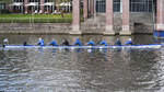 Ein Achter Ruderboot Anfang April 2019 auf der Trave in der Hansestadt Lübeck.