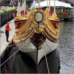 Die königliche Ruderbarge GLORIANA liegt in den St. Katherine's Docks in London. Sie wurde für die Schiffsparade auf der Themse anlässlich des Diamentenen Thronjubiläums von Königin Elizabeth II. im Jahr 2012 aus Holz gebaut. Sie ist 26,90 m lang und 3,40 m breit. Die Barge wird von 18 Ruderern bewegt. Die Deckcrew besteht aus 3 Personen, 30 Gäste finden Platz. Zwei elektrische Antriebe mit einer Leistung von 40 kWh stehen ebenfalls zur Verfügung. Sie wird inzwischen für verschiedene Events genutzt. 06.06.2019