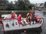 Ein lustiges selbstgebautes Fahrzeug welches anlsslich des Bootscorsos zum 15.Brckenfest in Schwaan, auf der Warnow, zu sehen war.