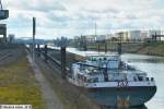 Koppelverband TAZ (ENI 02324719) liegt am 11.03.2012 im Becken A an der Kohleninsel im Duisburg-Ruhrorter Hafen.