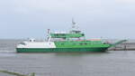 Fährschiff  Spiekeroog IV , am 15.07.21 im Hafen von Neuharlingersiel.