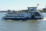 HADAG Hafenfähre HAFENCITY  (ENI 05116730) auf der Norderelbe. Hamburg, am 18.08.2025