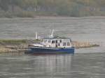 Die  Rheinland  vor der Burg Pfalzgrafenstein im Rhein bei Kaub.