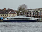 Die Elektrofähre WELT AHOI! (ENI: 04814430) war Ende März 2024 im Hafen von Travemünde zu sehen.