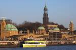 Fahrgastschiff ADLER NATURE (ENI 04814610); Eigner/Betreiber: Adler; Datum: 20.01.2026; Aufnahmeort: Elbe/Hafen Hamburg, Deutschland.