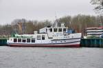 die Bregge, ehemaliges Schiff der weißen Flotte und verkehrte unter anderem zwischen der Insel Rügen und der Insel Hiddensee, heute im Greifswalder Hafen für Rundfahrten da, 14.04.2010