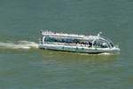 Legenda City Cruises  Duna Bella  auf der Donau in Budapest, 7.8.16