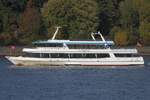 Fahrgastschiff ELBKRISTALL (ENI 04810770); Eigner/Betreiber: Reederei Rainer Abicht; Datum: 13.10.2025; Aufnahmeort: Elbe/Hafen Hamburg, Deutschland. 