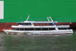 Fahrgastschiff ELBKRISTALL (ENI 04810770); Eigner/Betreiber: Reederei Rainer Abicht; Datum: 17.08.2025; Aufnahmeort: Elbe/Hafen Hamburg, Deutschland. 