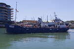 Das Fahrgastschiff  FESTIJN , ENI 02325759 unternimmt Rundfahrten auf der Westerschelde zur Beobachtung von Robben. Aufnahmeort: Handelshaven von Breskens/Niederlande; Aufnahmedatum: 02.06.2026.