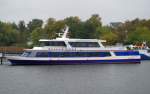 Fahrgastschiff  Hansestadt Rostock  an seinem Anleger in Rostock am 18.10.14