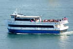 Ausflugsboot 'Harbor Queen' von Portland Discovery im Hafen von Portland, Maine.