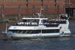 Fahrgastschiff HAMMONIA (ENI 05802340); Eigner/Betreiber: Reederei Rainer Abicht; Datum: 03.08.2026; Aufnahmeort: Elbe/Hafen Hamburg, Deutschland.