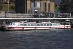 Fahrgastschiff HAMBURGER DEERN (ENI 05111270); Datum: 13.10.2025; Aufnahmeort: Elbe/Hafen Hamburg, Deutschland.