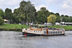 Bei einer Flussfahrt hatte ich die M�glichkeit, das Fahrgastschiff JEKERVALLEI am 5.9.2026 in Aktion auf der Maas in Maastricht zu fotografieren. Ich selbst war an Bord der Maasvallei.
Die Jekervallei hat die ENI Nr. 03320521.
