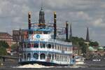 Fahrgastschiff LOUISIANA STAR (ENI 05803860); Eigner/Betreiber: Reederei Abicht; Datum: 07.05.2026; Aufnahmeort: Elbe/Hafen Hamburg, Deutschland. 
