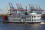 Fahrgastschiff LOUISIANA STAR (ENI 05803860); Eigner/Betreiber: Reederei Abicht; Datum: 24.05.2026; Aufnahmeort: Elbe/Hafen Hamburg, Deutschland.
