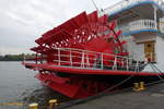 MISSISSIPPI  QUEEN (ENI 02317987) (H 6068) am 13.10.2019, Schaufelrad, Hamburg, Elbe, Liegeplatz Außenkante Überseebrücke /    Heckraddampfer / Lüa 62,14 m, B 11,46 m, Tg 1,9 m / 2