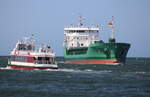 Fahrgastschiff Markgrafenheide und Arklow Falcon am 29.06.2025 in Warnemünde.