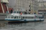 Ein Ausflugsschiff auf der Moskwa diese tragen alle den Namen Moskwa und eine Nummer, hier die 28. Aufgenommen am 12.09.2010.
