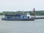 Der Stralsunder fhrt in den Hafen von Stralsund ein.